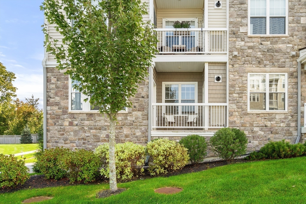 11101 Peters Farm Way, Unit 101 Westborough, MA 01581 - Photo 5 of 39