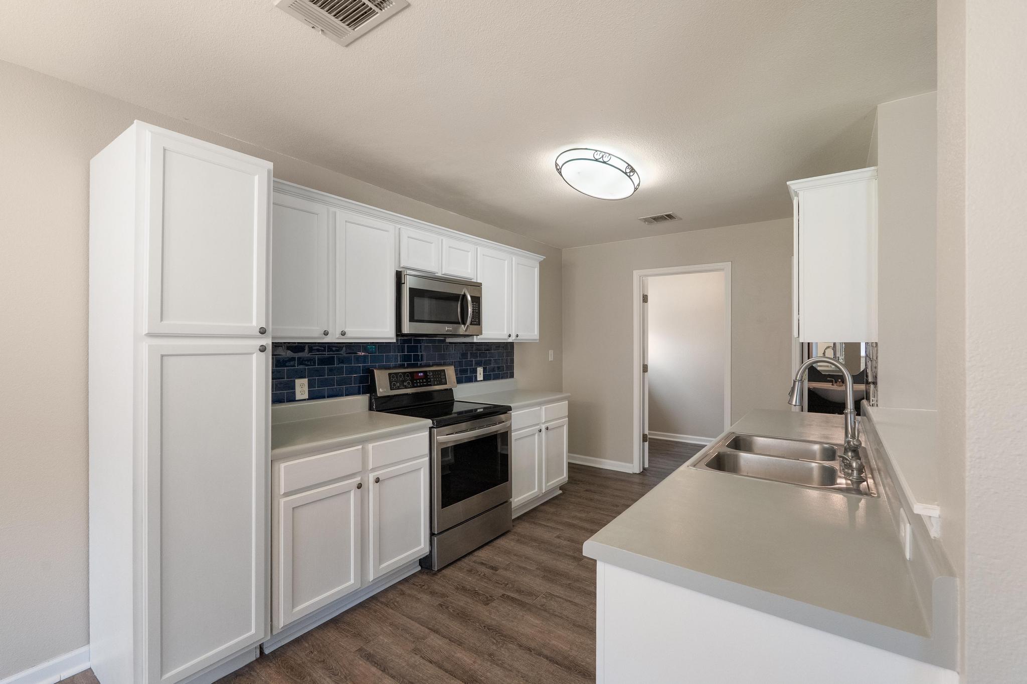 3003 Meadow Lane Taylor, TX 76574 - Photo 6 of 25