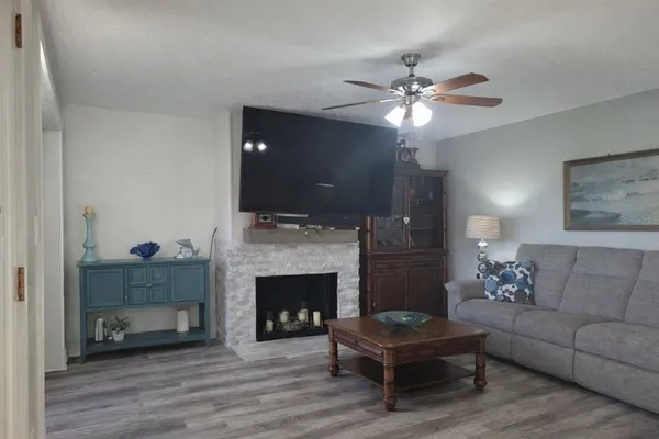 $2,500 | 14521 Catalina Circle, Seminole, FL 33776