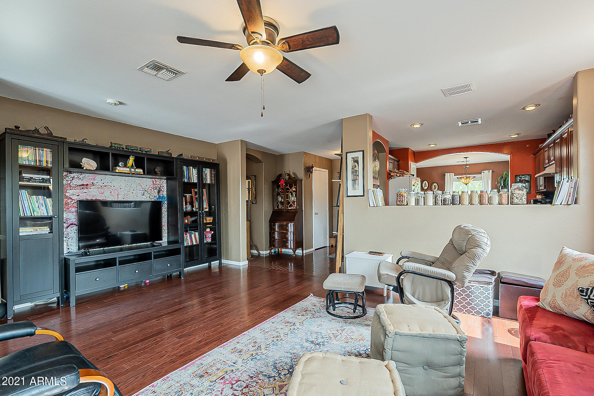 2311 West Carson Road Phoenix, AZ 85041 - Photo 9 of 22 Carson-17