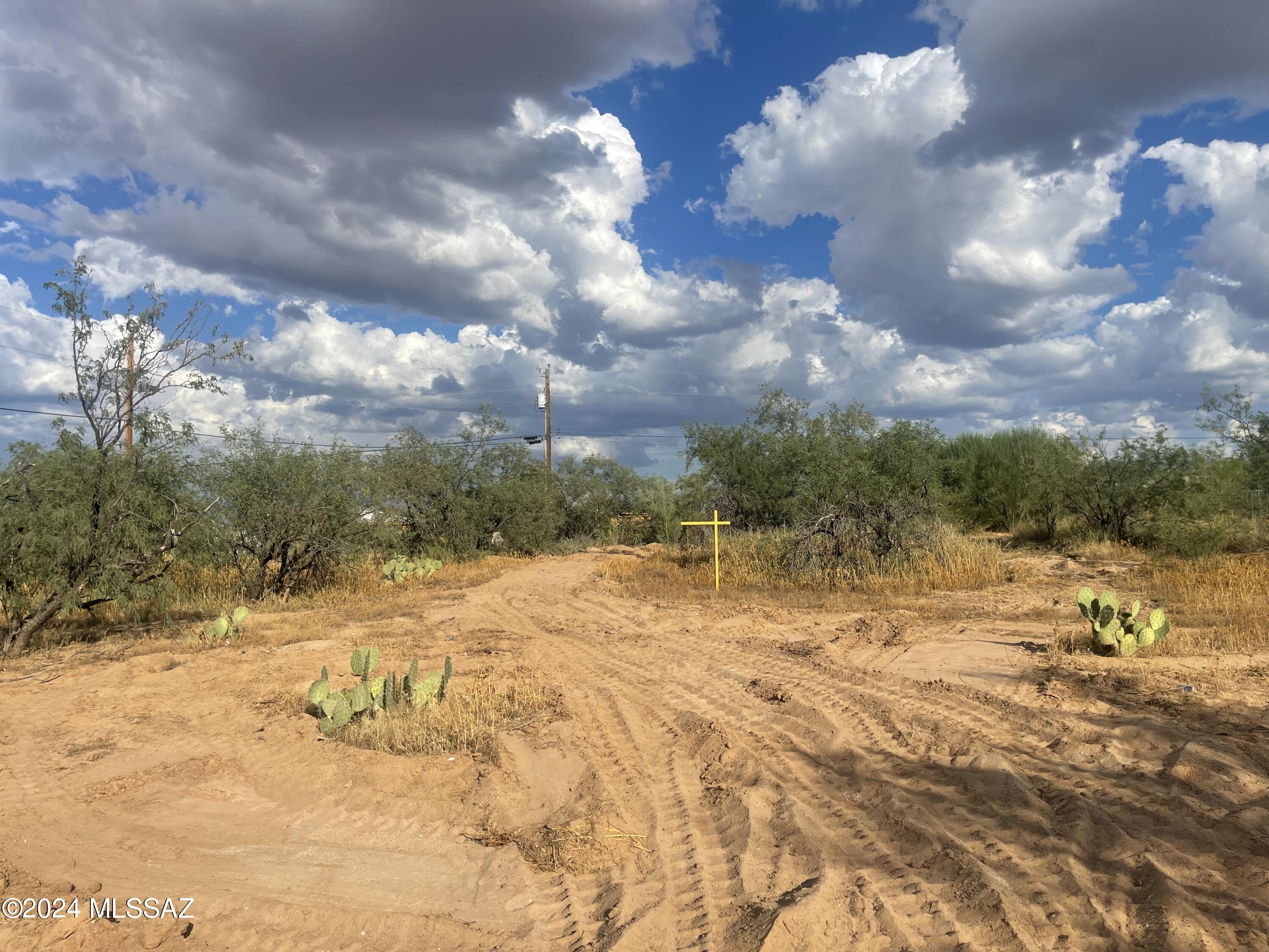 8150 South Cover View Road Tucson, AZ 85736 - Photo 1 of 5 Gallery Image 1