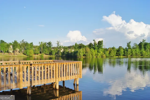 a black and white photo of a floor plan