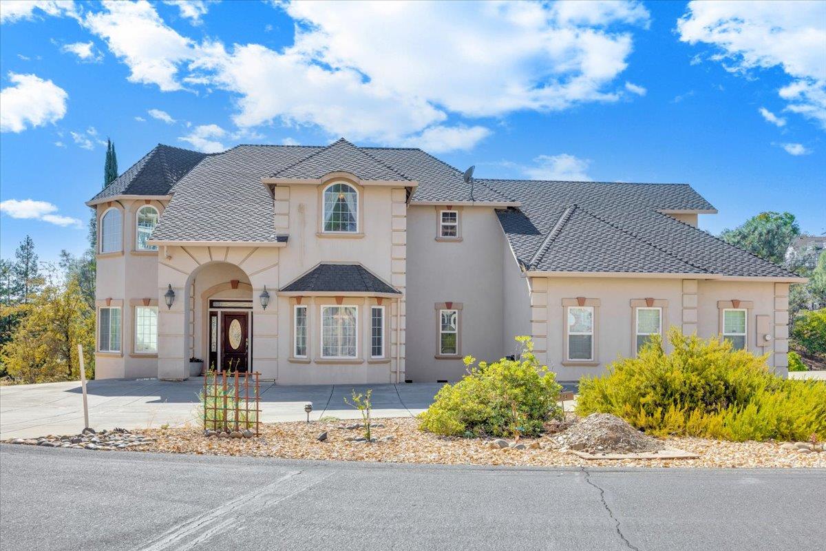 294 Sunrise Road, Unit 2 Copperopolis, CA 95228 - Photo 7 of 98 Stately, custom home with Presidential roof, stucco, and lovely architecture.
