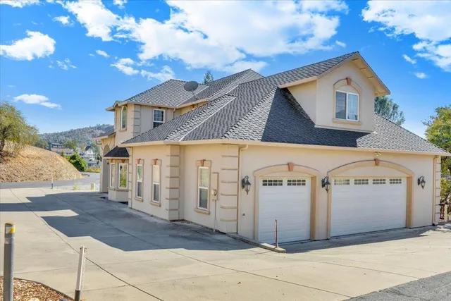 $749,900 | 294 Sunrise Road, Unit 2, Copperopolis, CA 95228