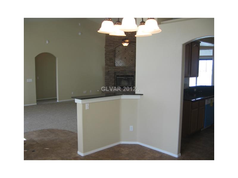 3200 Winery Road Pahrump, NV 89048 - Photo 5 of 21 Living Room.