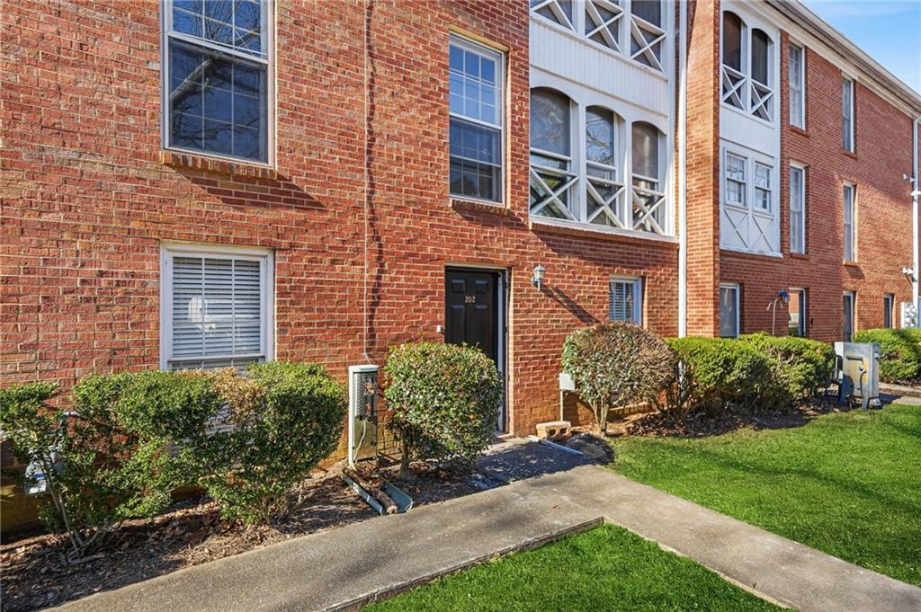 1166 Booth Road Southwest, Unit 202 Marietta, GA 30008 - Photo 5 of 23