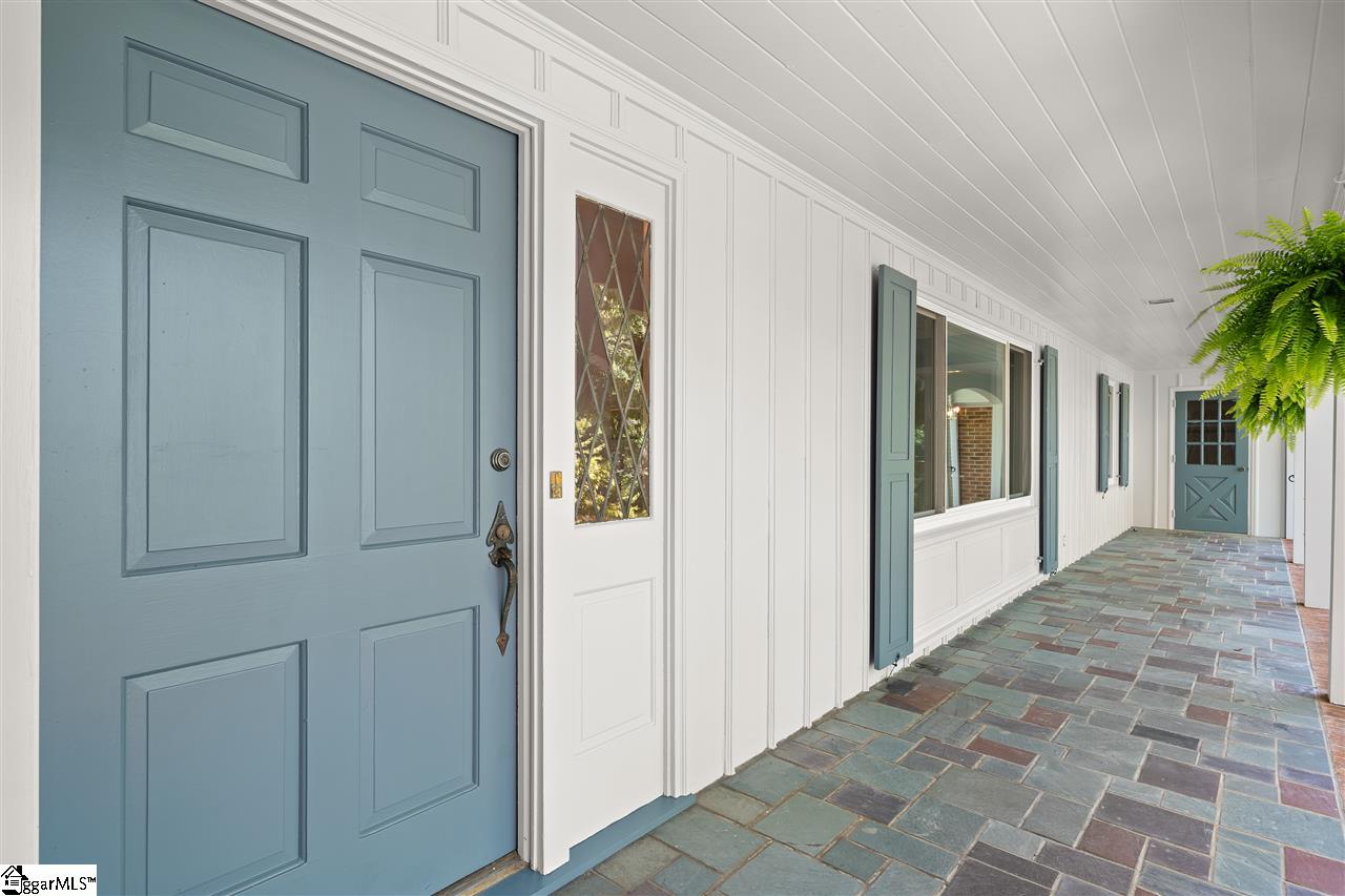 218 Sweetbriar Road Greenville, SC 29615 - Photo 3 of 36 Gallery Image 3