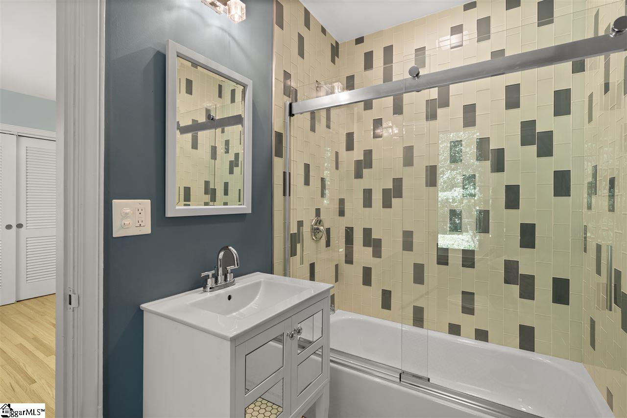 218 Sweetbriar Road Greenville, SC 29615 - Photo 25 of 36 Gallery Image 25