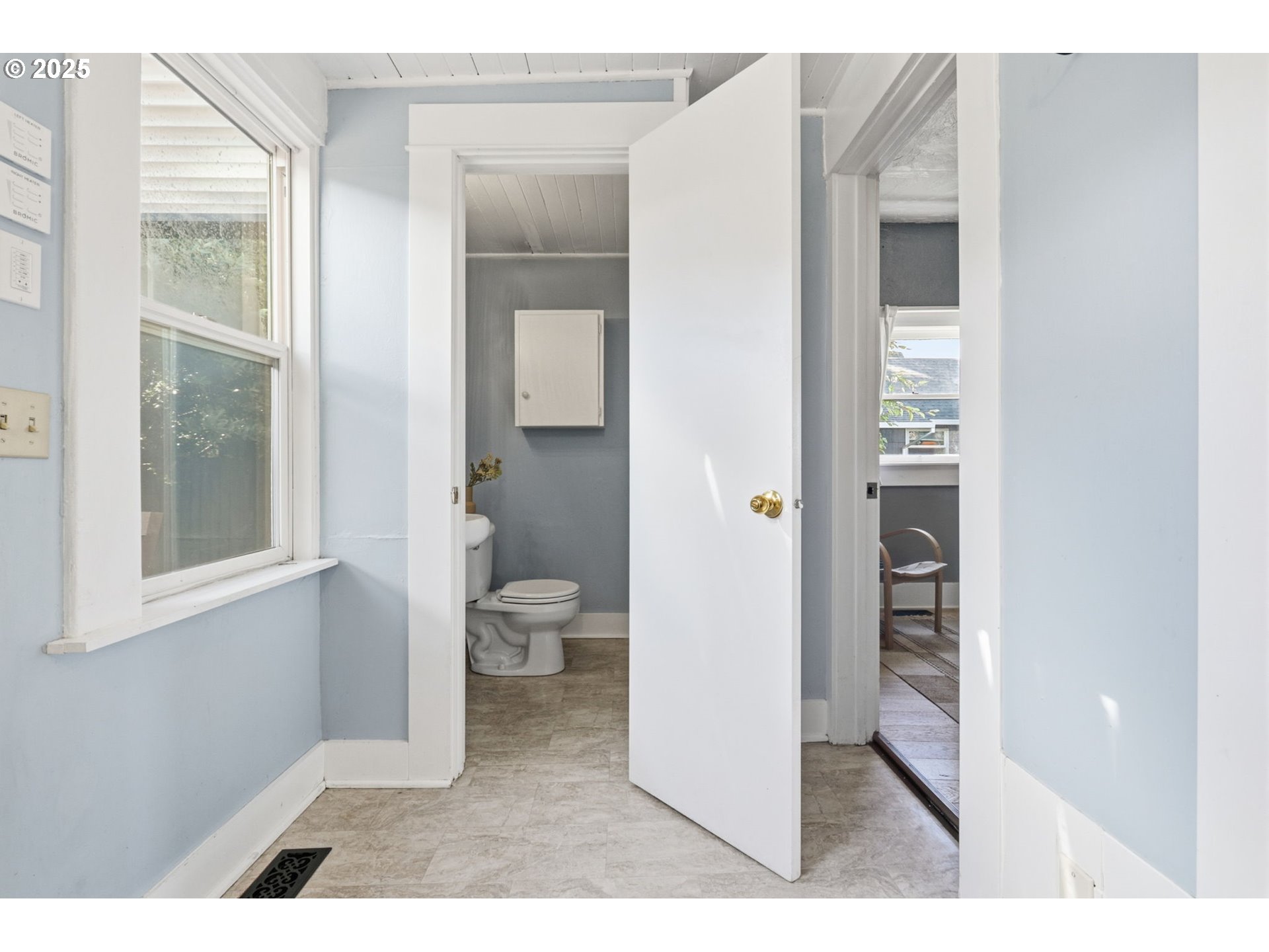 954 Northeast Emerson Street Portland, OR 97211 - Photo 28 of 47