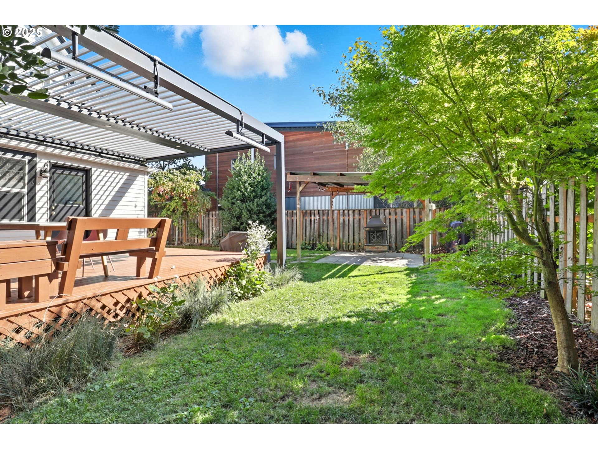 954 Northeast Emerson Street Portland, OR 97211 - Photo 46 of 47 a garden view with a seating space