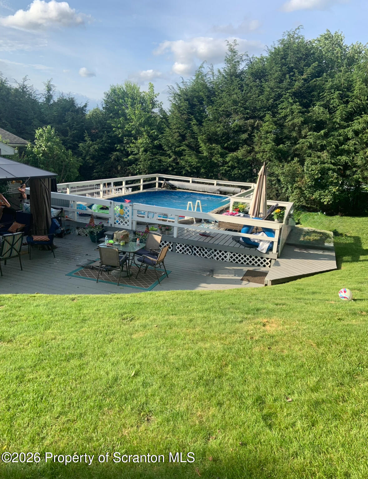 424 New Street Duryea, PA 18642 - Photo 34 of 37 Backyard/Pool Summer