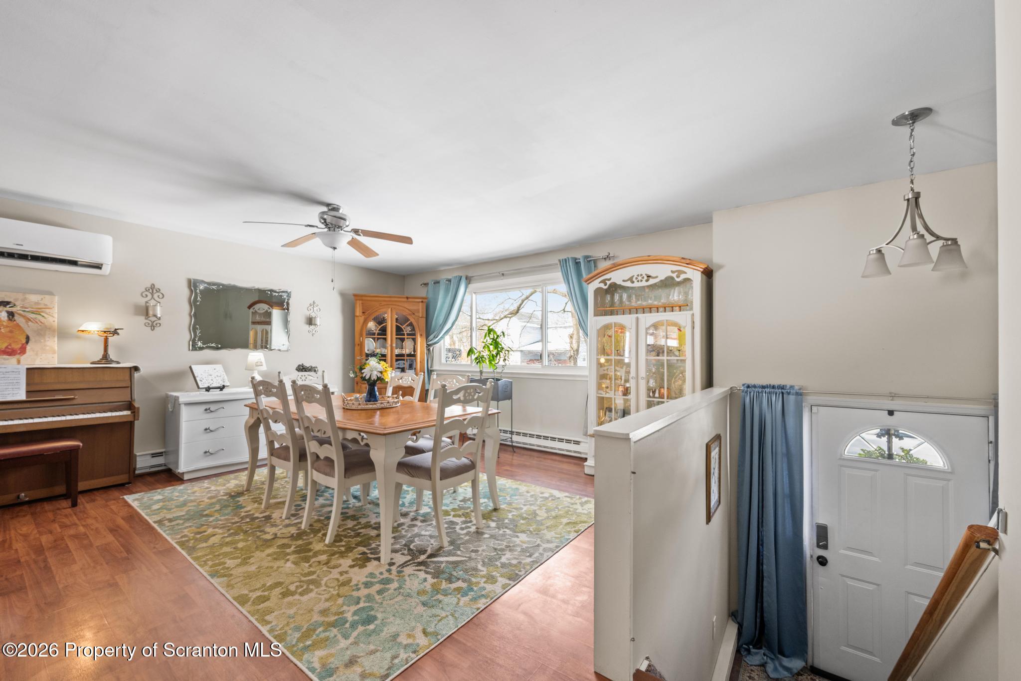 424 New Street Duryea, PA 18642 - Photo 7 of 37 Dining Room