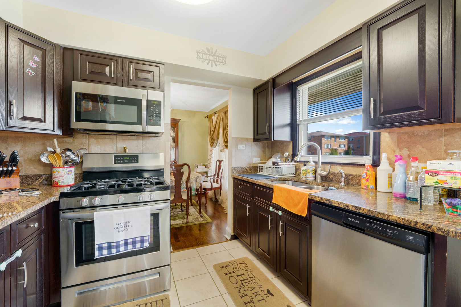 7849 79th Place Bridgeview, IL 60455 - Photo 9 of 30