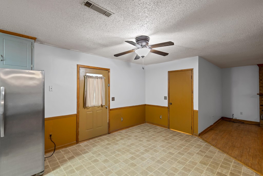 355 Phillips Road Cottonwood, AL 36320 - Photo 10 of 26