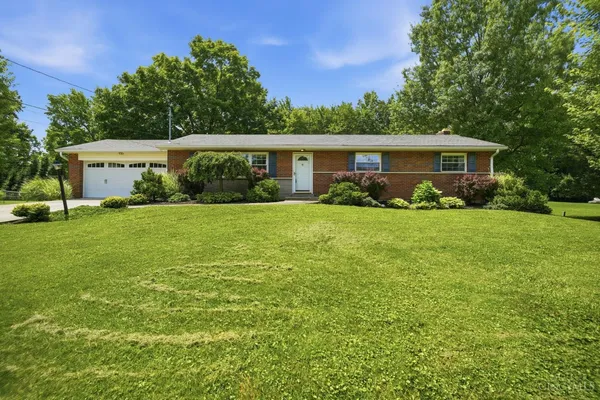 $300,000 | 3355 Bauerwoods Drive, Cincinnati, OH 45251