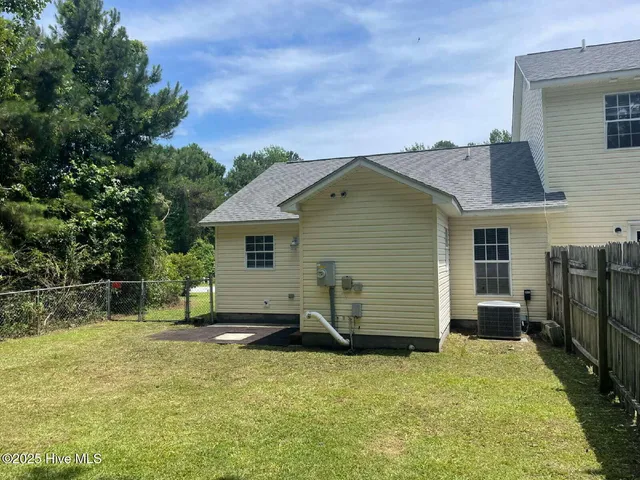 $1,150 | 2037 Brandymill Lane, Jacksonville, NC 28546