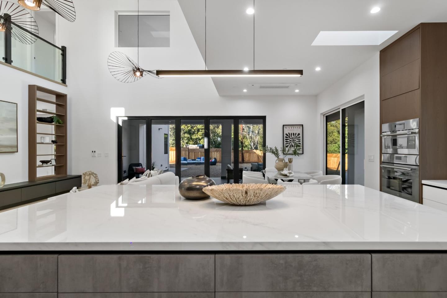 1040 West Riverside Way San Jose, CA 95129 - Photo 20 of 69