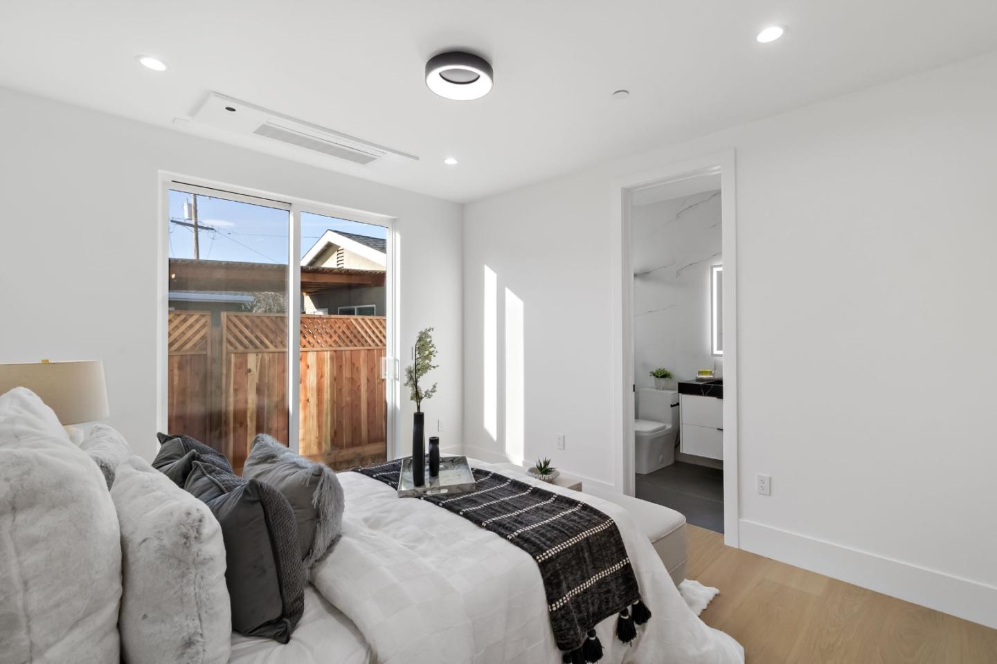 1040 West Riverside Way San Jose, CA 95129 - Photo 34 of 69
