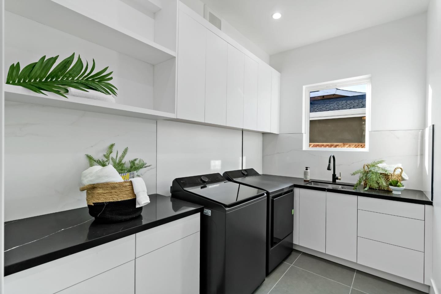 1040 West Riverside Way San Jose, CA 95129 - Photo 40 of 69