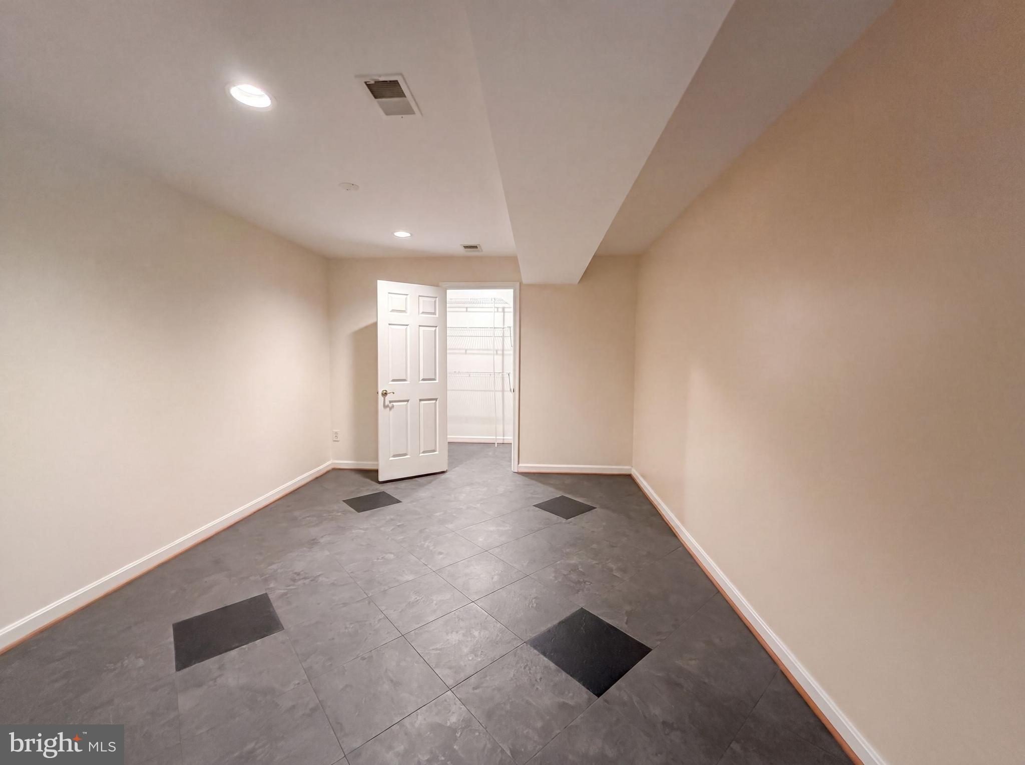 4819 Powell Road Fairfax, VA 22032 - Photo 42 of 63