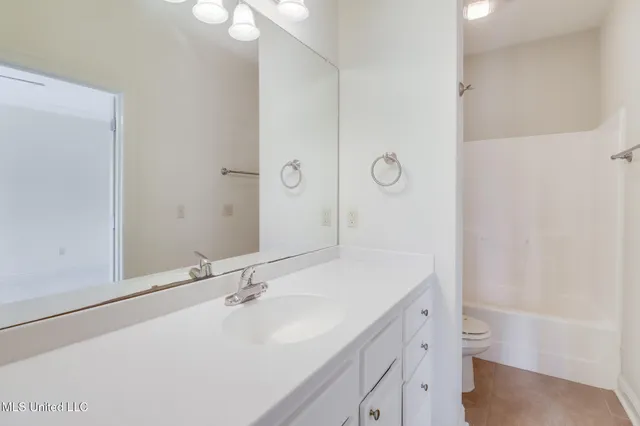 $1,375 | 908 Jefferson Drive, Gulfport, MS 39507