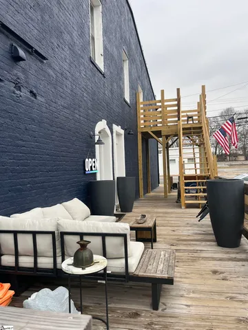 $1,200,000 | 147 West Main Street, Duncan, SC 29334