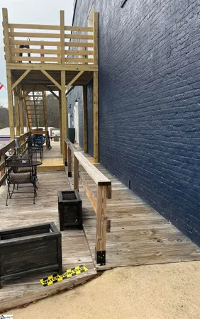 $1,200,000 | 147 West Main Street, Duncan, SC 29334