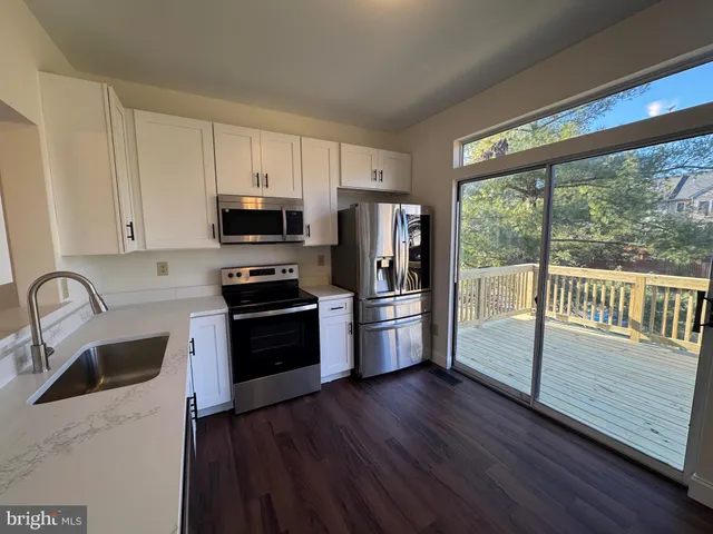 $529,500 | 17306 Rocky Mt Lane, Dumfries, VA 22026