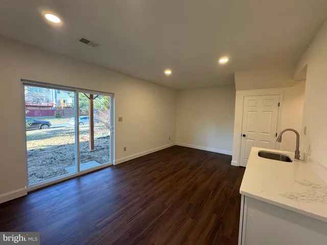 $529,500 | 17306 Rocky Mt Lane, Dumfries, VA 22026