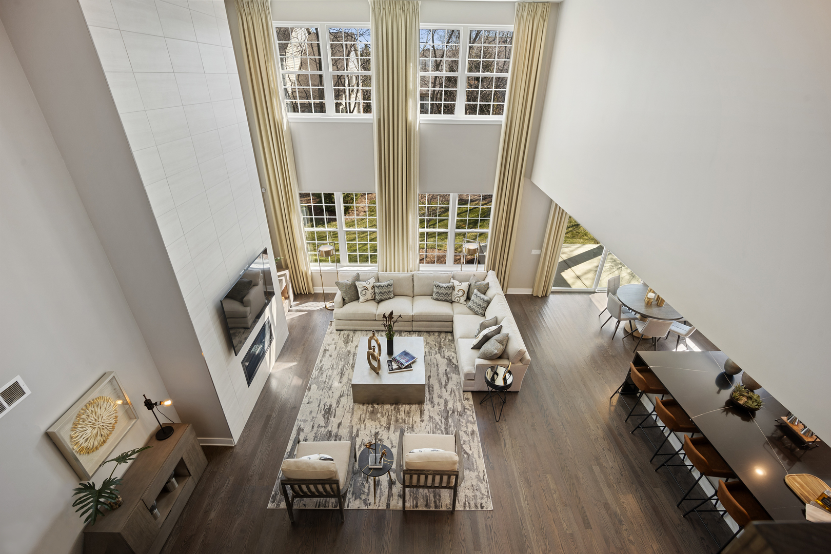 2824 Parkside Circle Glenview, IL 60026 - Photo 23 of 31 a view of a livingroom with furniture and a floor to ceiling window