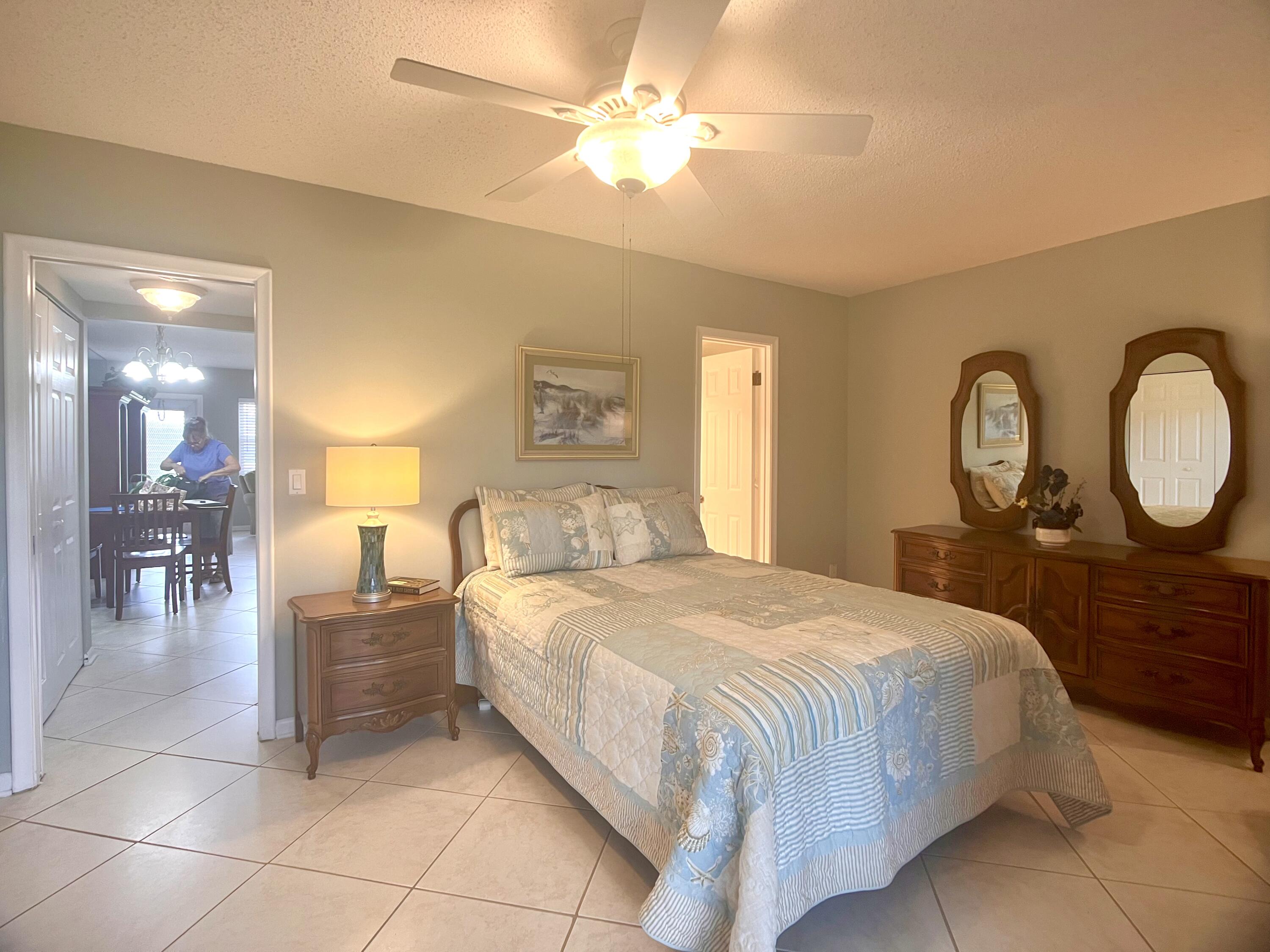 243 Coventry K West Palm Beach, FL 33417 - Photo 12 of 30 0273AEF4-589B-46FF-A934-9182368E4EA0