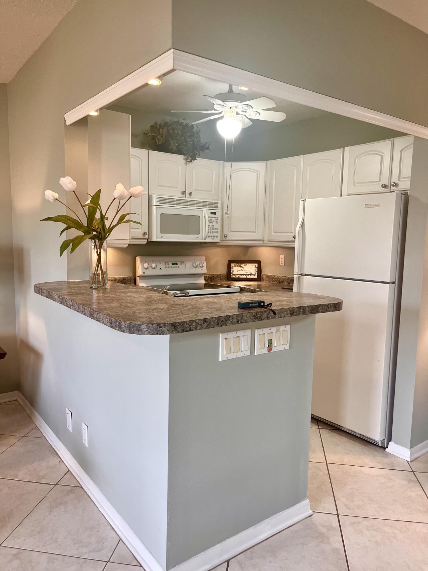 243 Coventry K West Palm Beach, FL 33417 - Photo 17 of 30 B7731E42-31C8-4B3D-8ABA-FFF09250096E