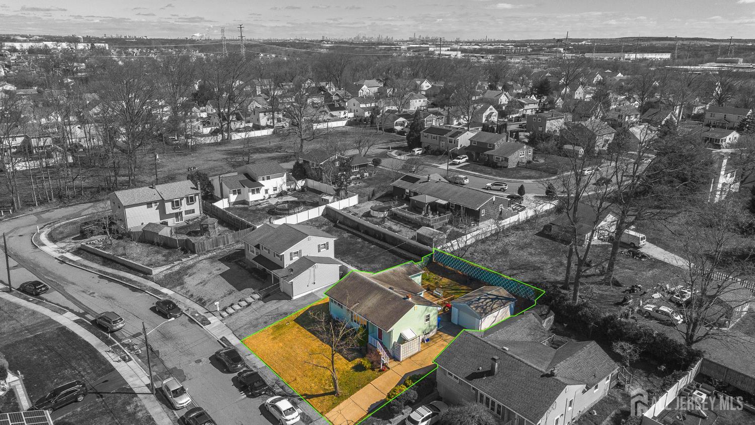 162 Rutherford Avenue Woodbridge, NJ 07095 - Photo 18 of 18 an aerial view of residential house with parking space