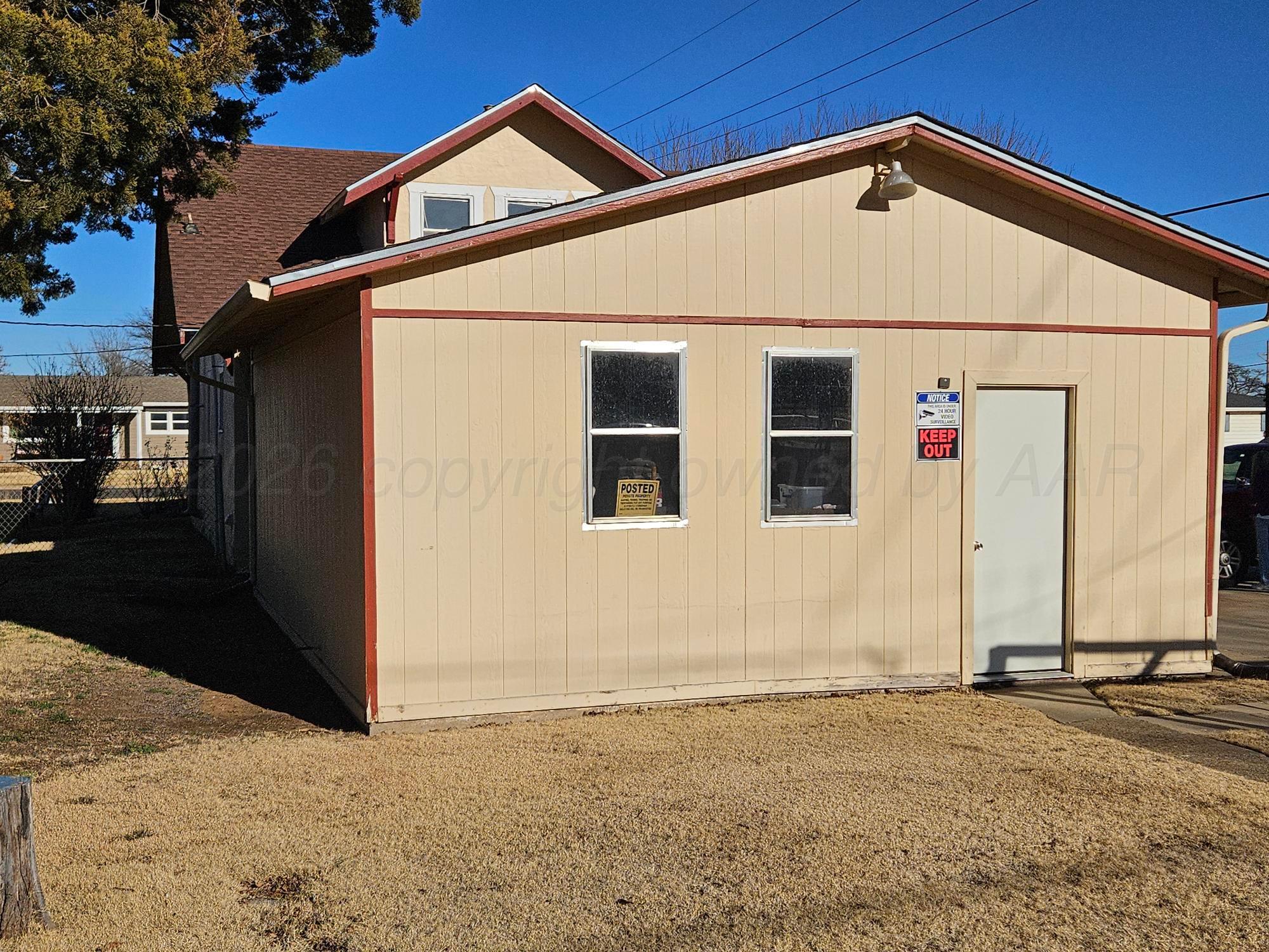 201 Oak Avenue Panhandle, TX 79068 - Photo 3 of 44 a view of a house
