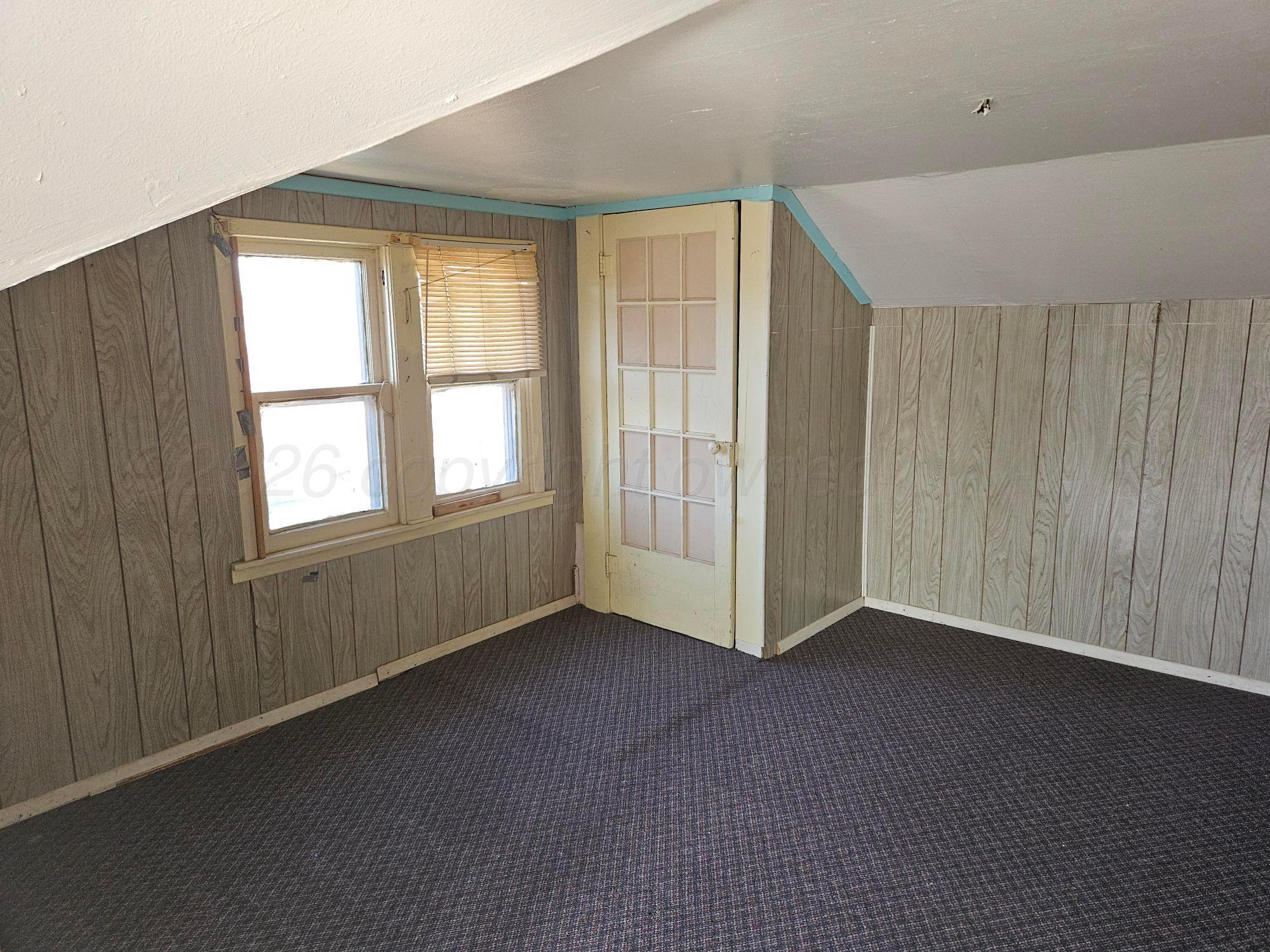 201 Oak Avenue Panhandle, TX 79068 - Photo 44 of 44 an empty room with windows