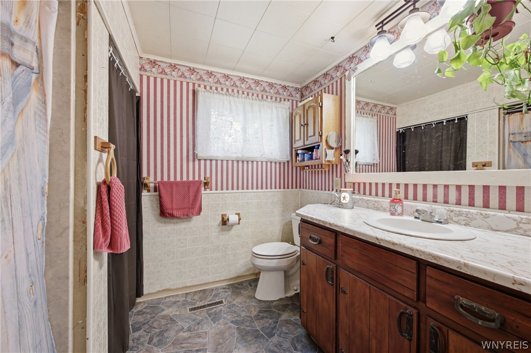 9328 Foote Road Akron, NY 14001 - Photo 7 of 30