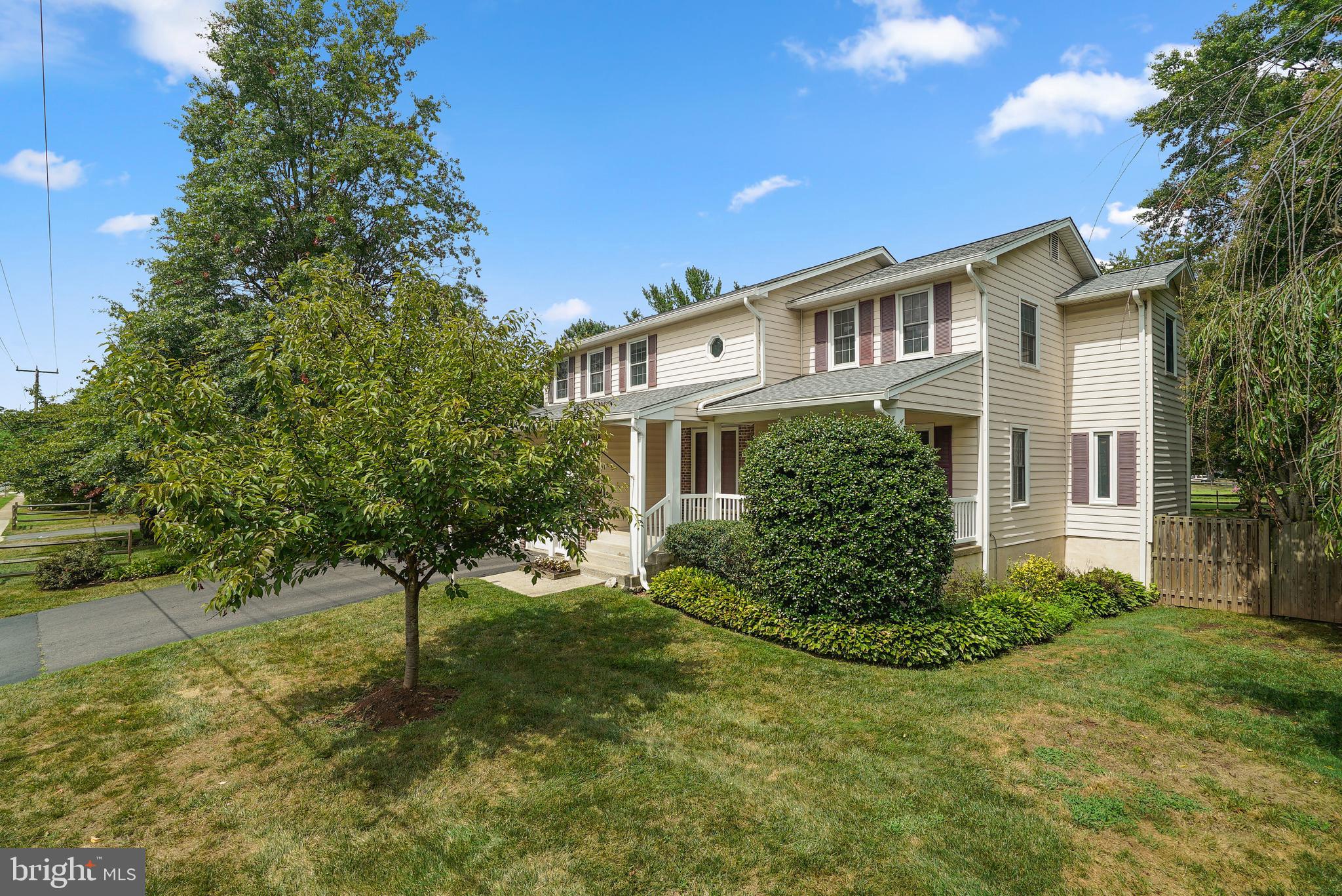 13910 Poplar Tree Road Chantilly, VA 20151 - Photo 2 of 51 Welcome Home!