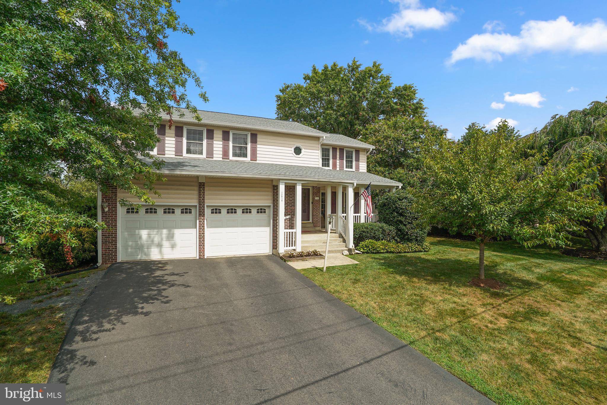 13910 Poplar Tree Road Chantilly, VA 20151 - Photo 3 of 51 Ample Parking