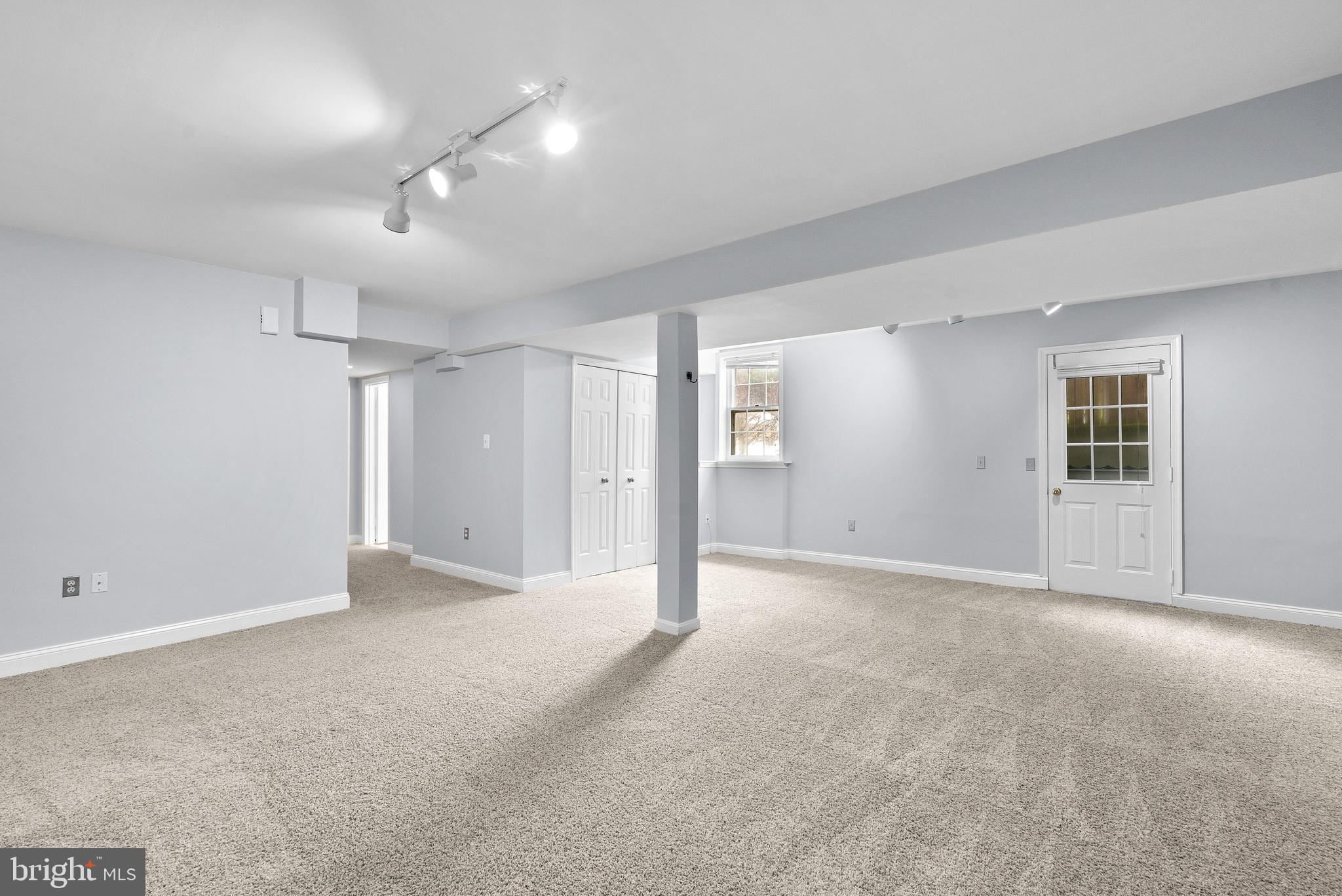 13910 Poplar Tree Road Chantilly, VA 20151 - Photo 40 of 51 Gallery Image 40