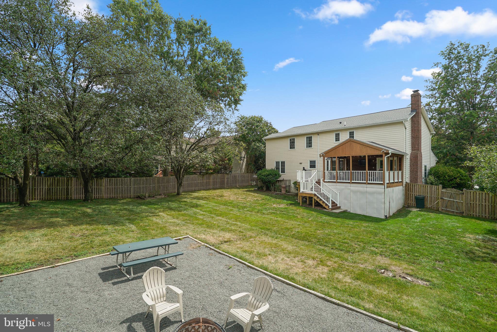 13910 Poplar Tree Road Chantilly, VA 20151 - Photo 47 of 51 Stellar yard backing to common area