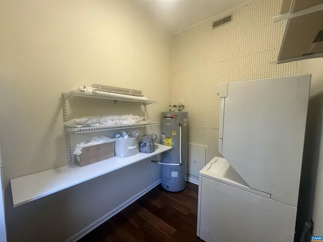 $1,895 | 933 Huntwood Lane, Charlottesville, VA 22901