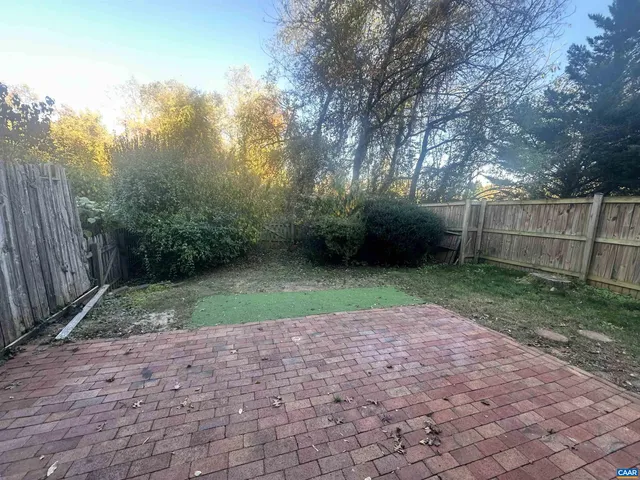 $1,895 | 933 Huntwood Lane, Charlottesville, VA 22901