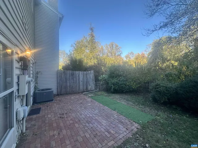 $1,895 | 933 Huntwood Lane, Charlottesville, VA 22901