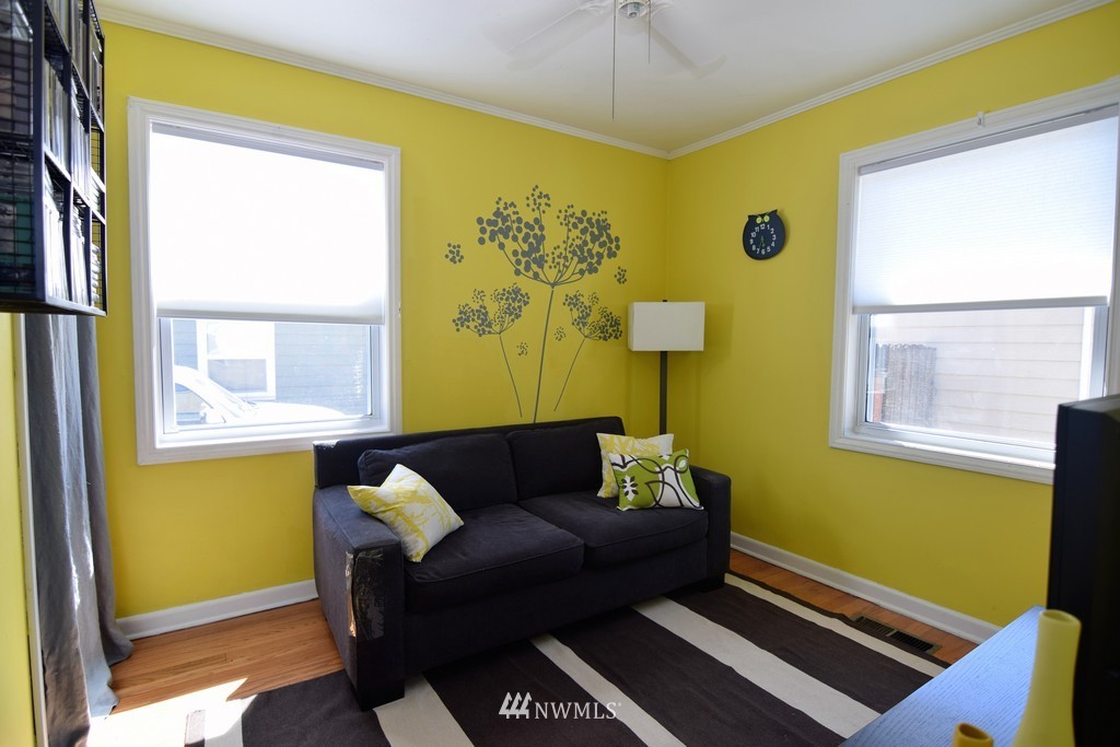 3207 Southwest Roxbury Street Seattle, WA 98126 - Photo 12 of 22 Gallery Image 12