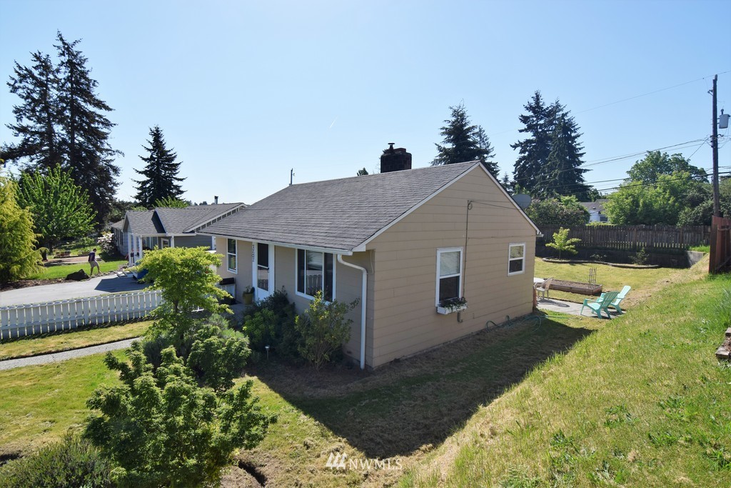 3207 Southwest Roxbury Street Seattle, WA 98126 - Photo 18 of 22 Gallery Image 18