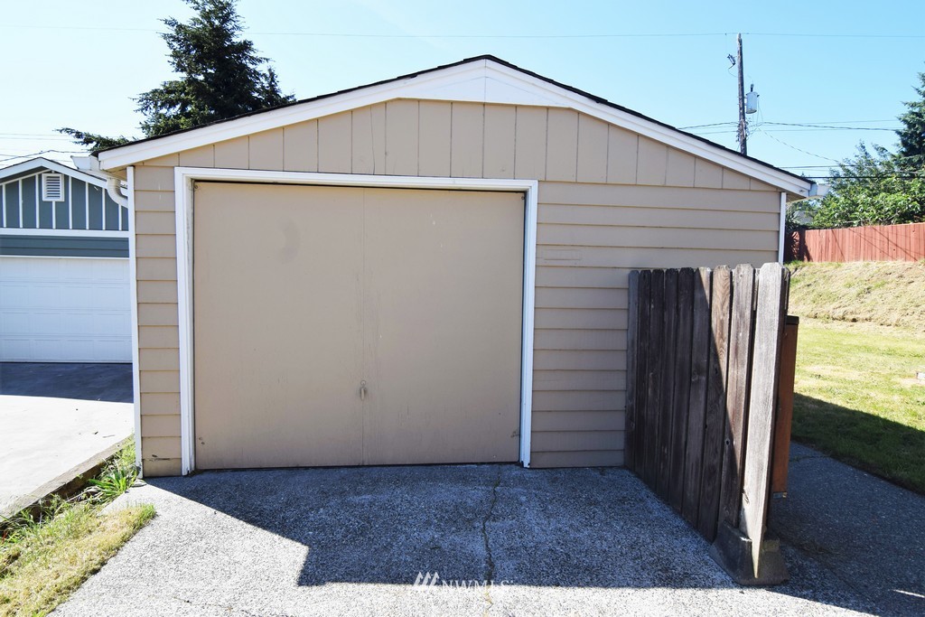 3207 Southwest Roxbury Street Seattle, WA 98126 - Photo 19 of 22 Gallery Image 19