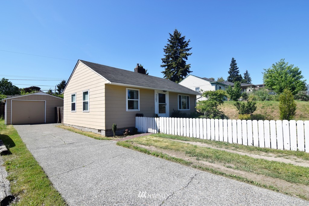 3207 Southwest Roxbury Street Seattle, WA 98126 - Photo 20 of 22 Gallery Image 20