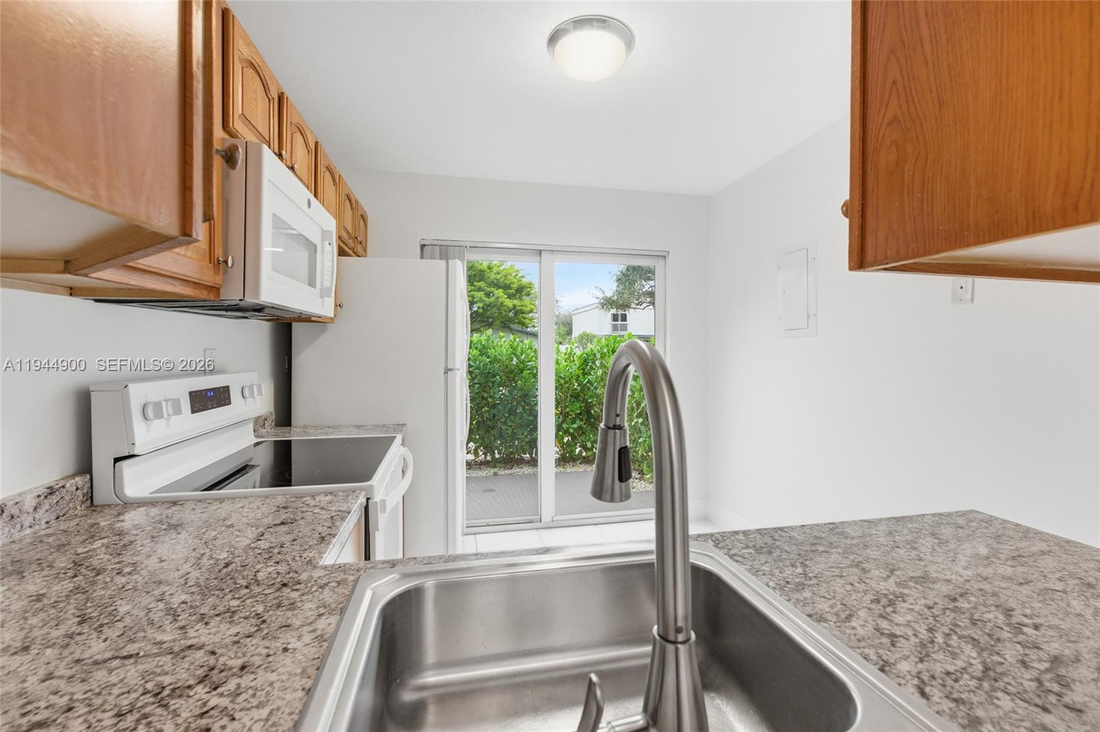 3003 Northwest 5th Terrace, Unit 2 Pompano Beach, FL 33064 - Photo 5 of 28