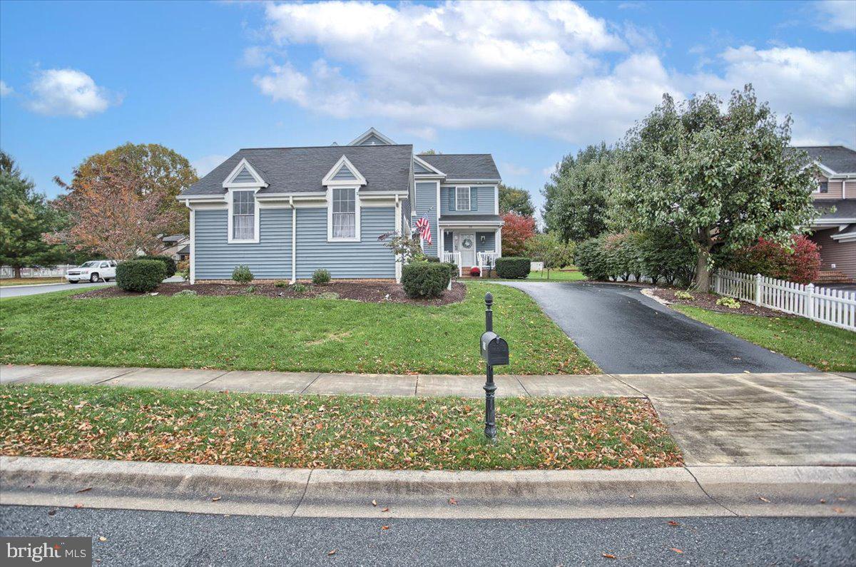 576 Wallingford Road Lancaster, PA 17601 - Photo 2 of 43