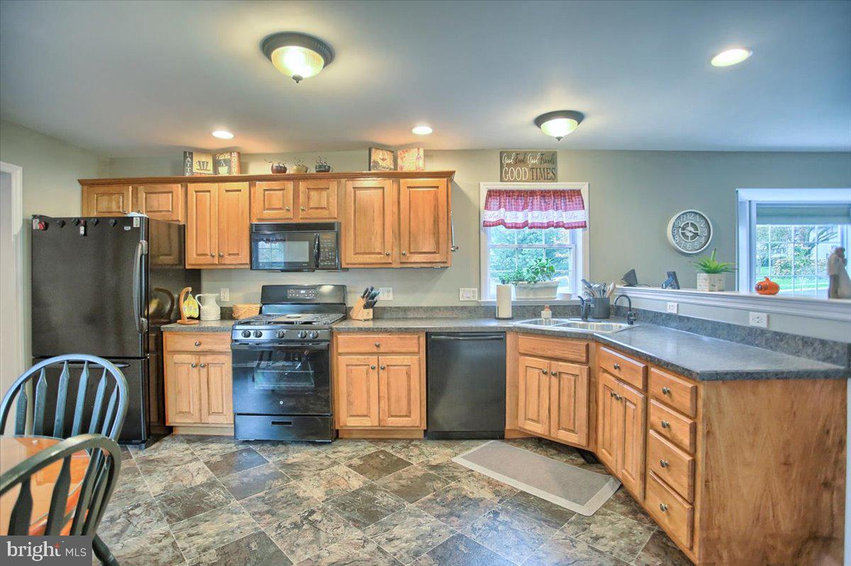 576 Wallingford Road Lancaster, PA 17601 - Photo 17 of 43